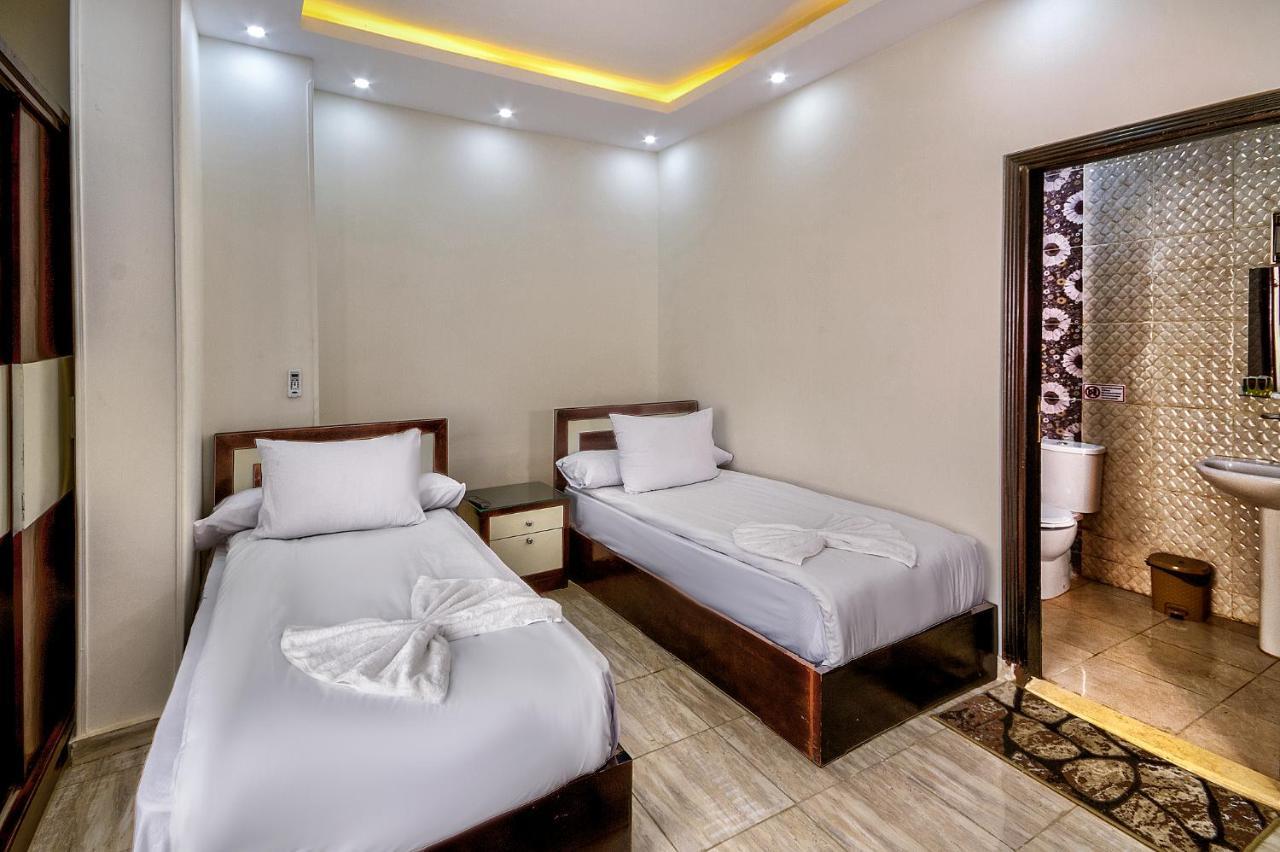 Tut Pyramids View Hotel Kafrat al Jabal Exterior foto