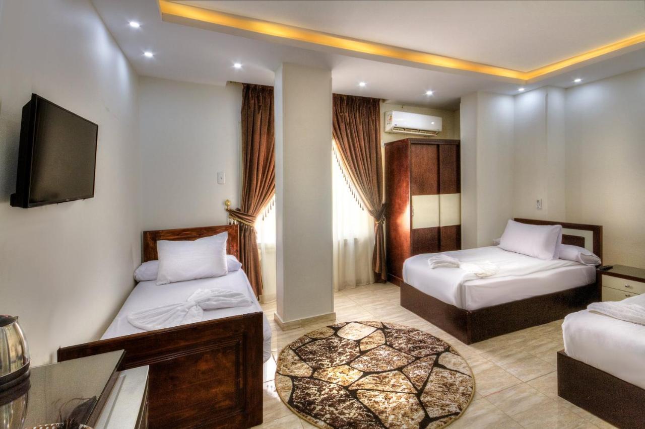 Tut Pyramids View Hotel Kafrat al Jabal Exterior foto