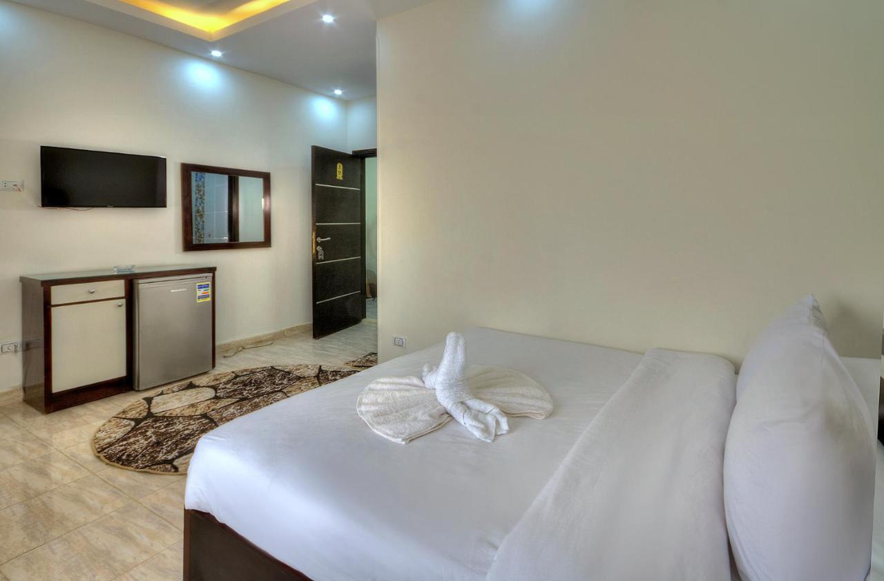 Tut Pyramids View Hotel Kafrat al Jabal Exterior foto