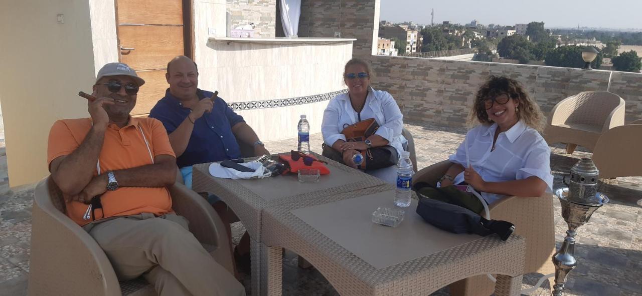 Tut Pyramids View Hotel Kafrat al Jabal Exterior foto