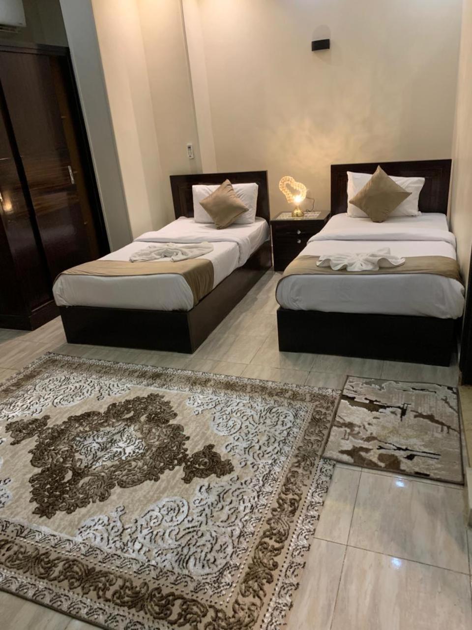 Tut Pyramids View Hotel Kafrat al Jabal Exterior foto